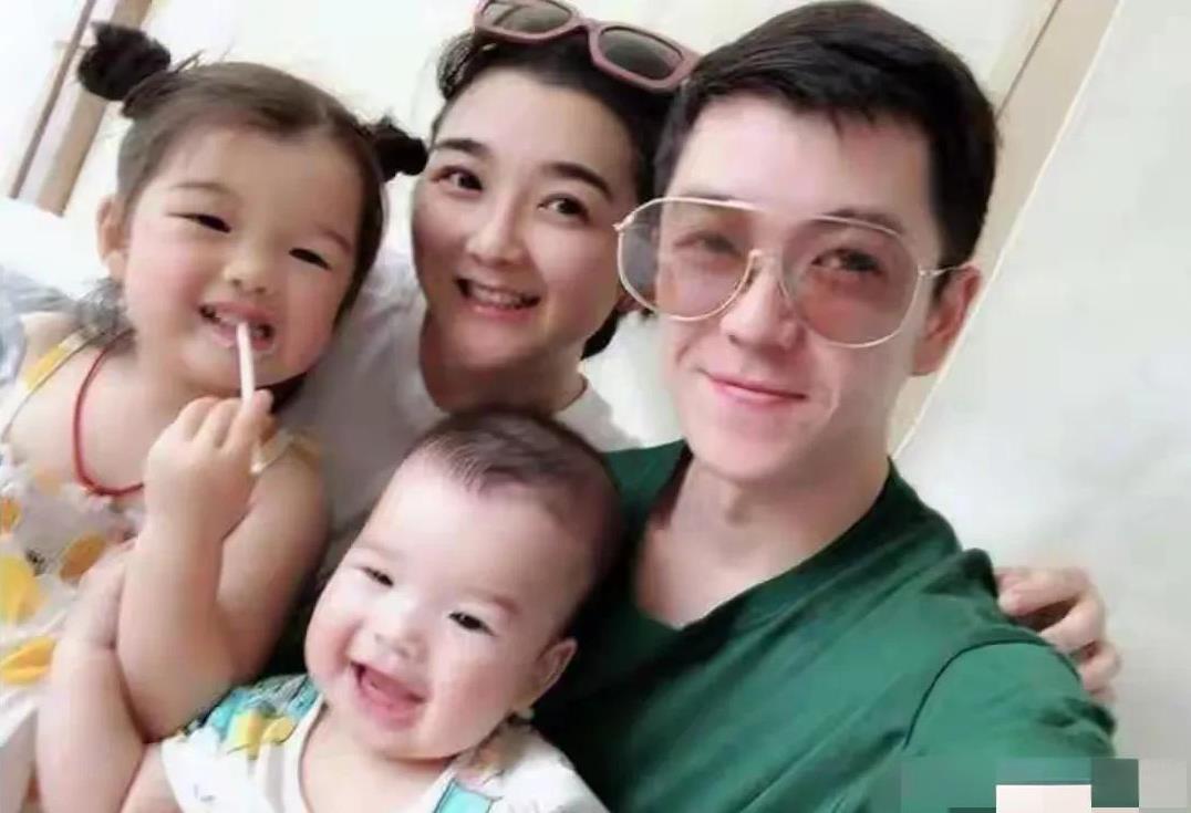 吴雅婷婚后是王栎鑫的经纪人，哪放弃事业了？？离婚后带走了所有经纪人团队，直播带货