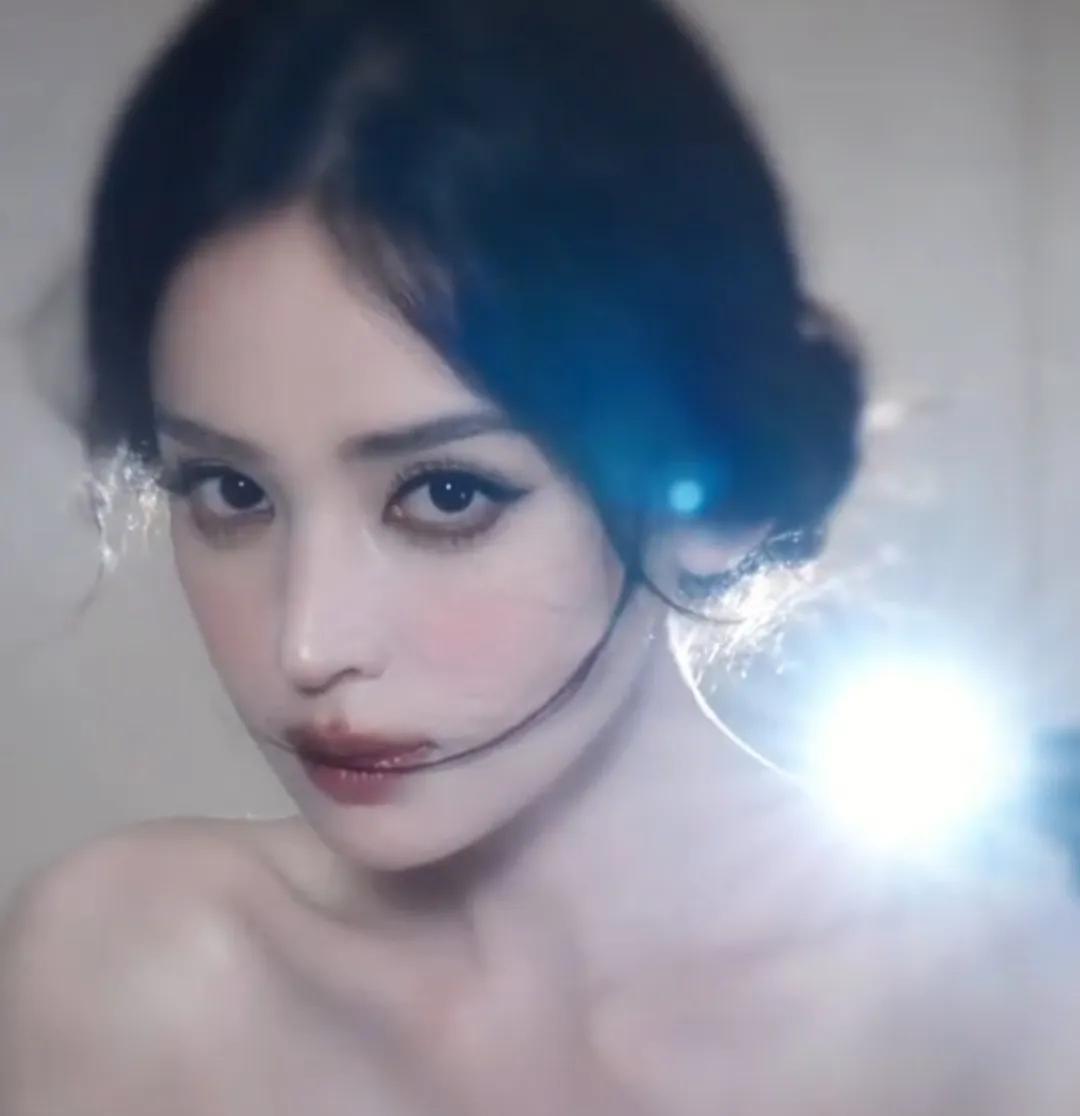 娜扎真美神！美的太突出了，一个娜扎，一个迪丽热巴，一个张予曦，真的绝了，美成这