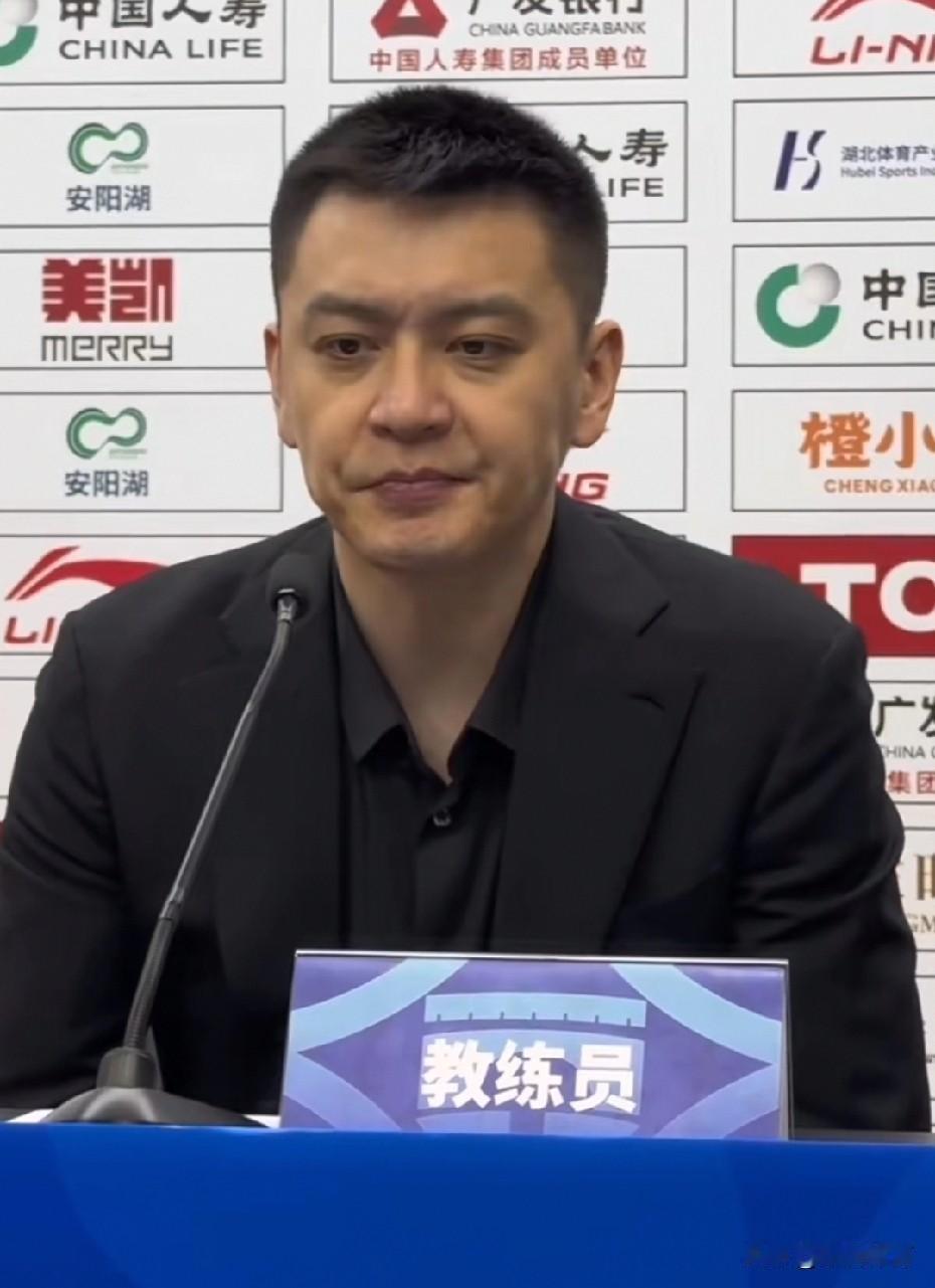 俱乐部杯发挥不佳，杨鸣道出辽宁男篮输球真相。昨晚辽宁男篮以73：84不敌广州