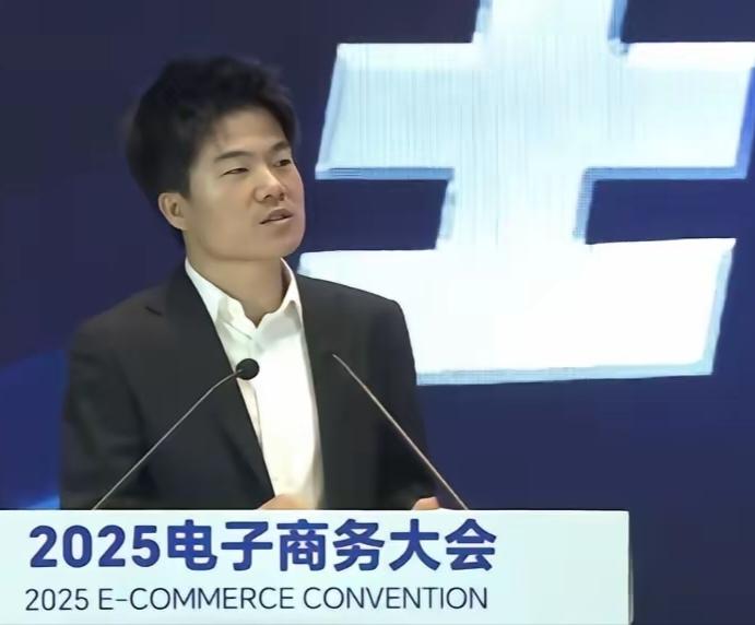 当董宇辉的电商大会发言再上“热榜”，当老俞那句“两败俱伤”黯然出口，当董宇辉推