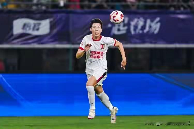 元敏诚加盟辽宁铁人。只差官宣！真是一朝天子一朝臣啊，元敏诚最终还是离开了蓉城，