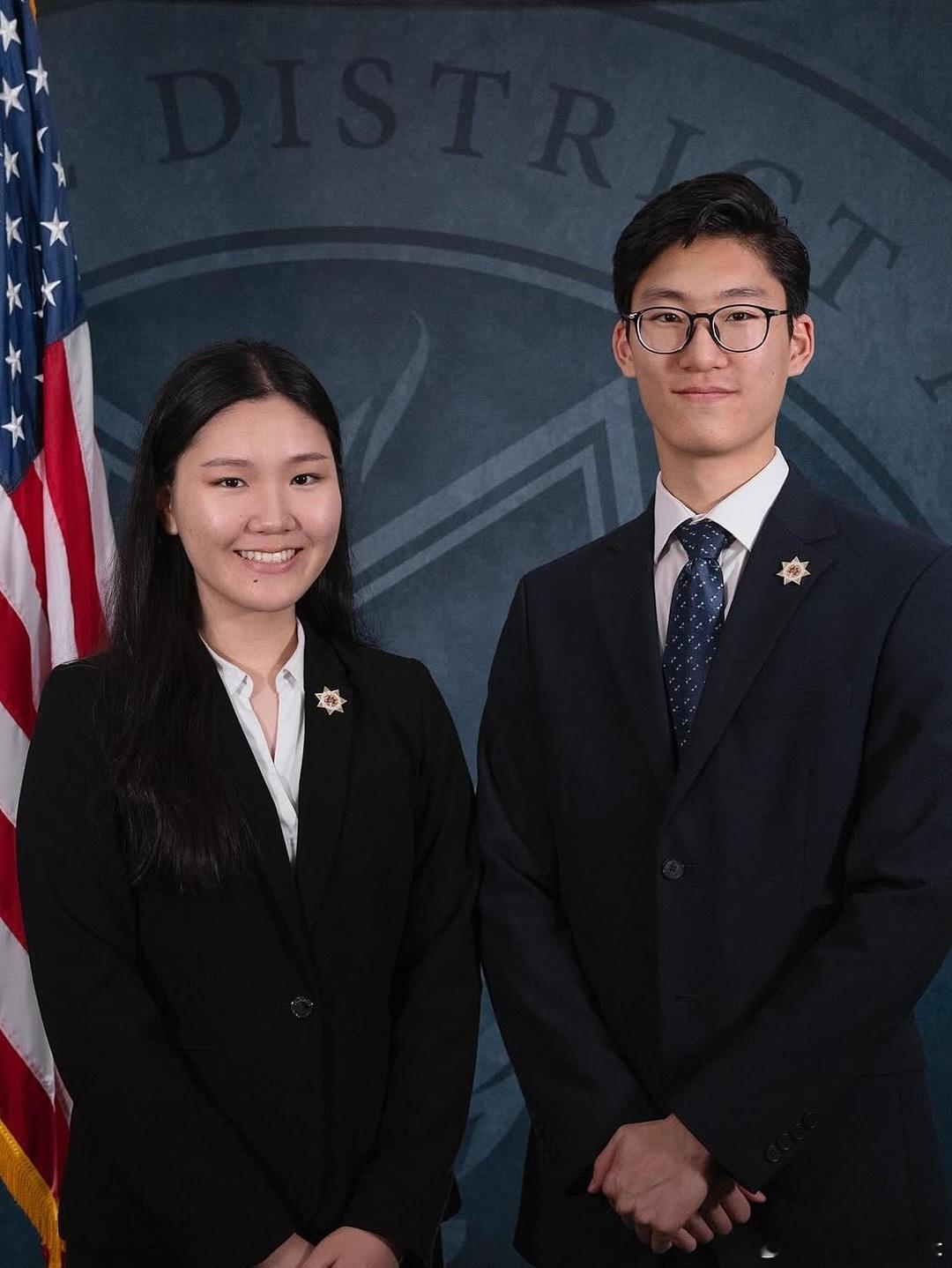 加州就是喜欢出幺蛾子。17岁女孩索菲娅·帕克（SophiaPark）以17岁8