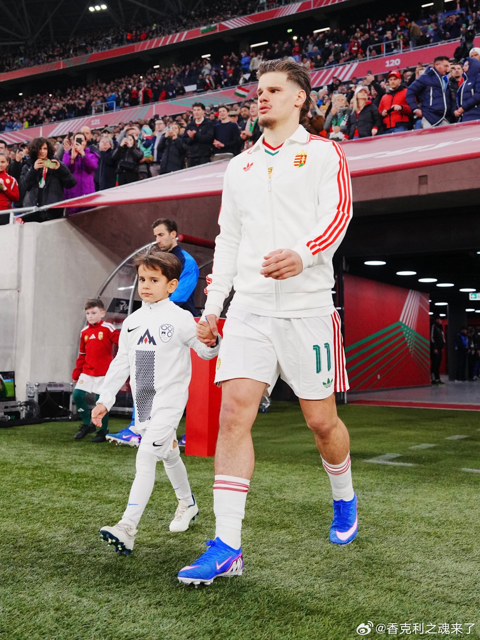 科尔克茨的新发型利物浦科尔克茨