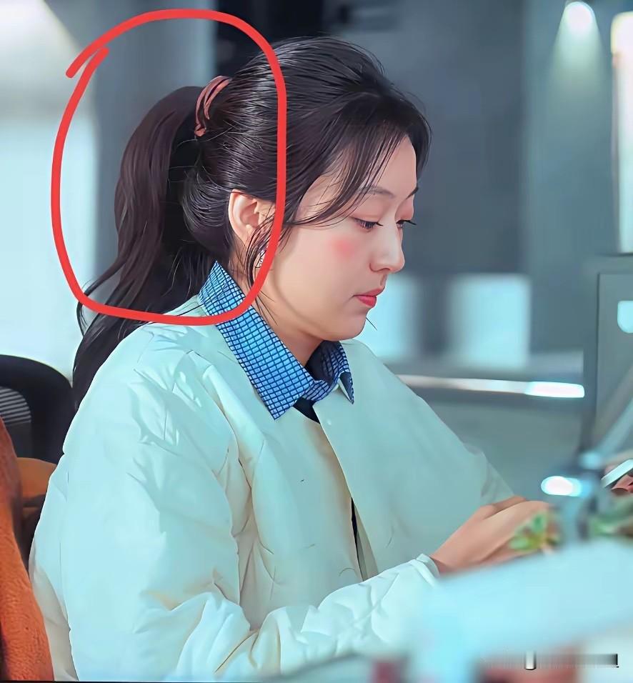 她长得也不是很漂亮，怎么突然火起来了？