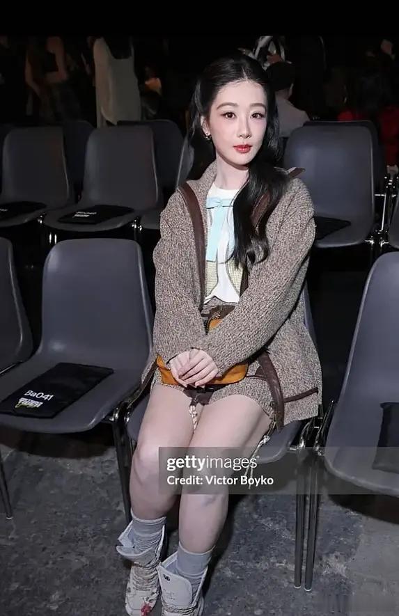 修图师真敢修啊，这是一个人吗​​​
