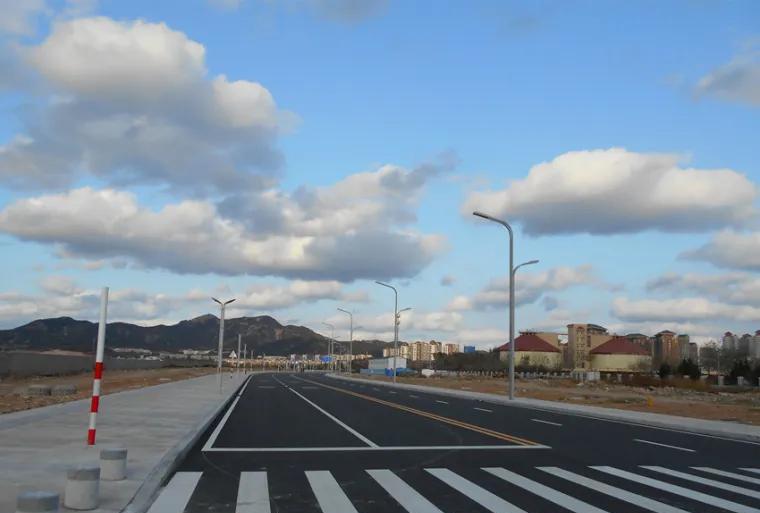 徐州城建顶呱呱，在北方地级市中鹤立鸡群。有人说徐州城建是北方地级市第一，话音未落