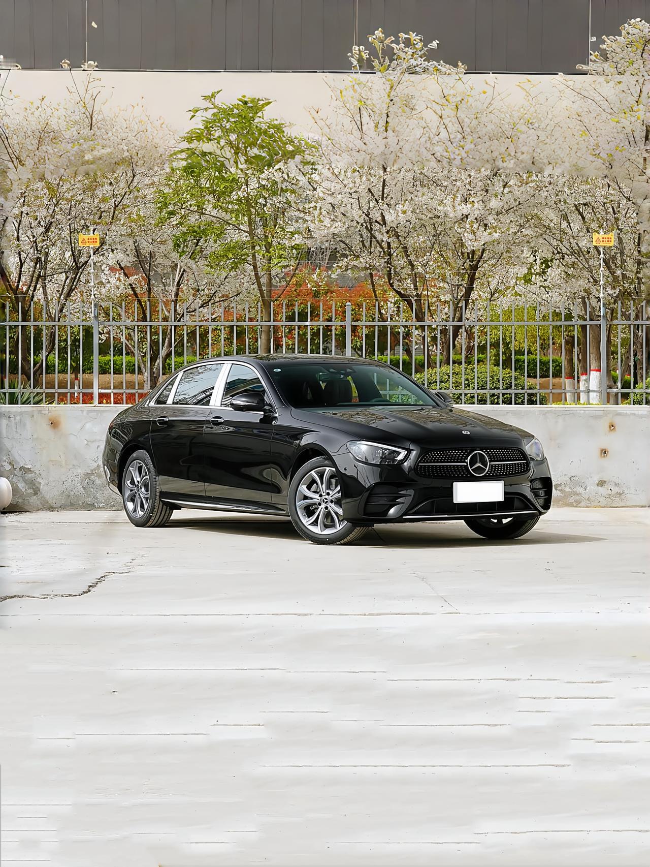 二手奔驰E级怎么选？别瞎买，这篇直接给答案二手奔驰E级，核心的选车逻辑：只盯中