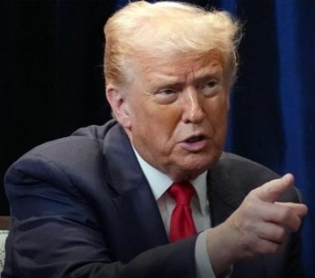 美国芯片积压到卖不出去！中方还没松口，英伟达就直接宣布将对中企投放8万颗库存，谁