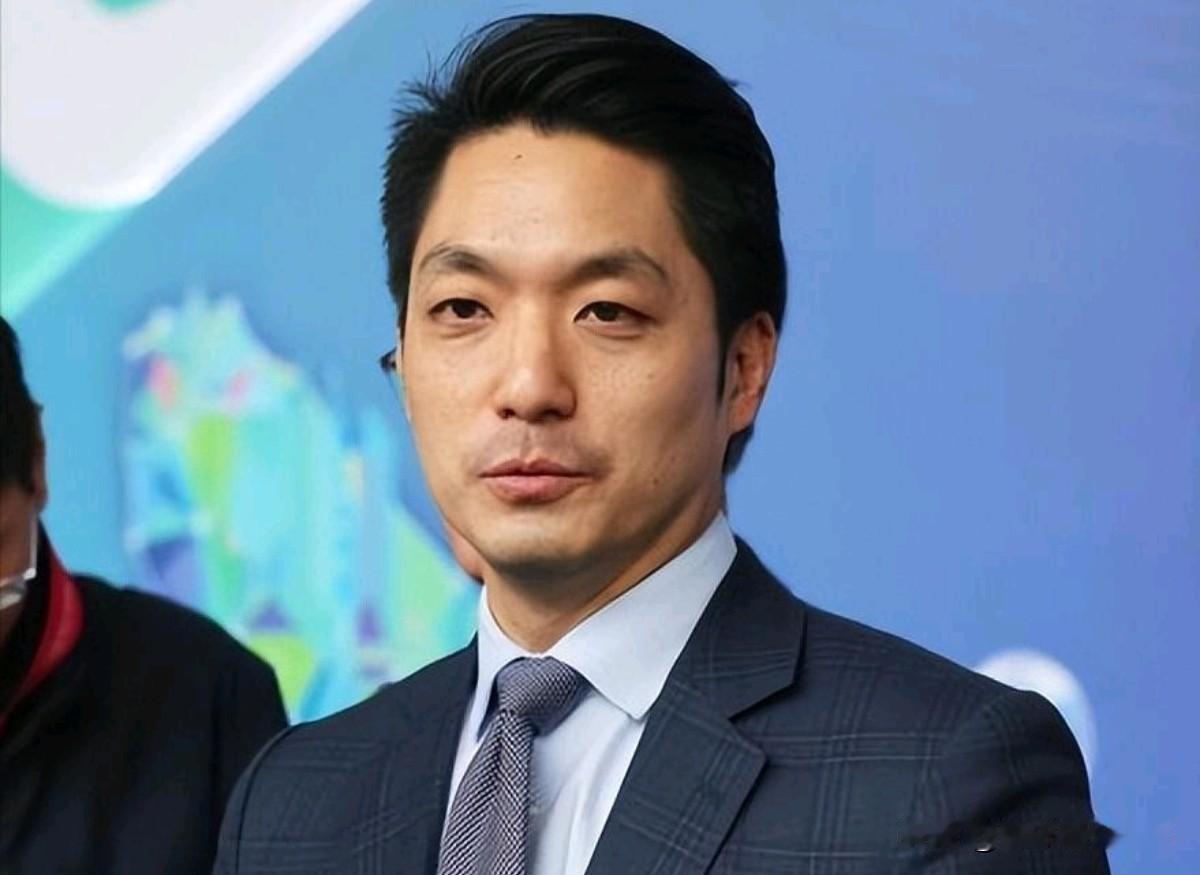 蒋万安出来表态了！侯友谊却首鼠两端！12月17日，根据岛内媒体报道，在卓荣泰不副