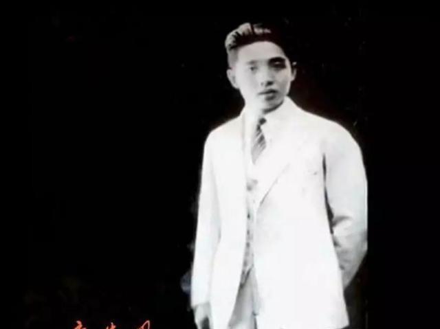 一次，唐生明到上海租界的理发店理发，一个修指甲的姑娘给他修完指甲后，他就顺手在她