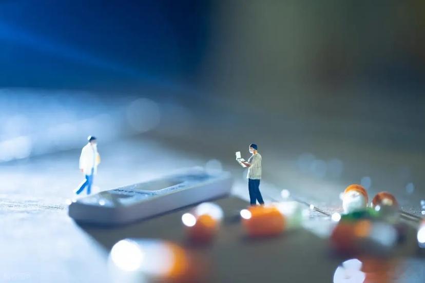 创新药巨头百济神州公布三季度财报显示，公司单季度实现总收入14亿美元。较去年同期