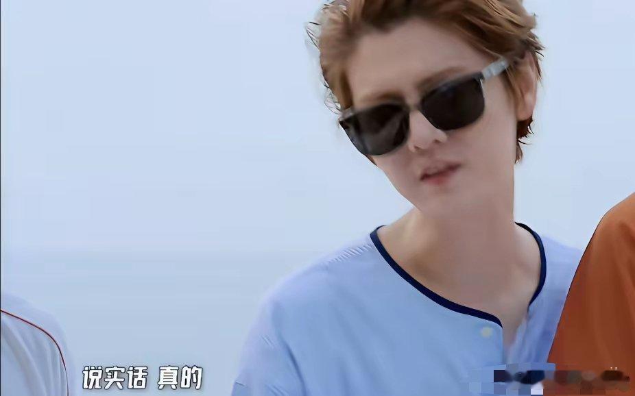 鹿晗，很真实！5月24日，演员鹿晗突然冲上了热搜，让人没有想到的是，这次爆出了在