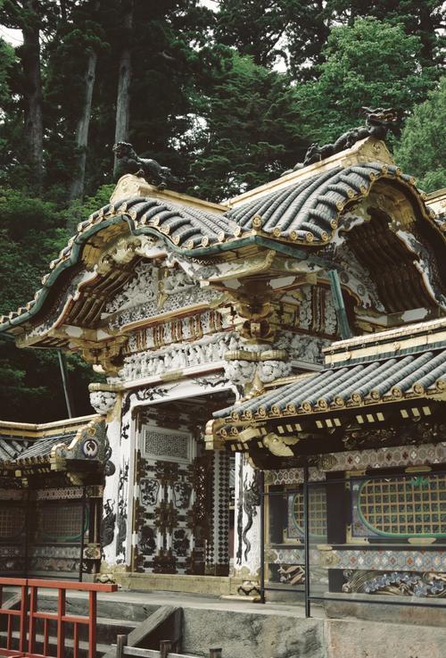 日本的宗室制度有多离谱？当不上天皇的皇子，通通出家当和尚你敢信这操作？咱中