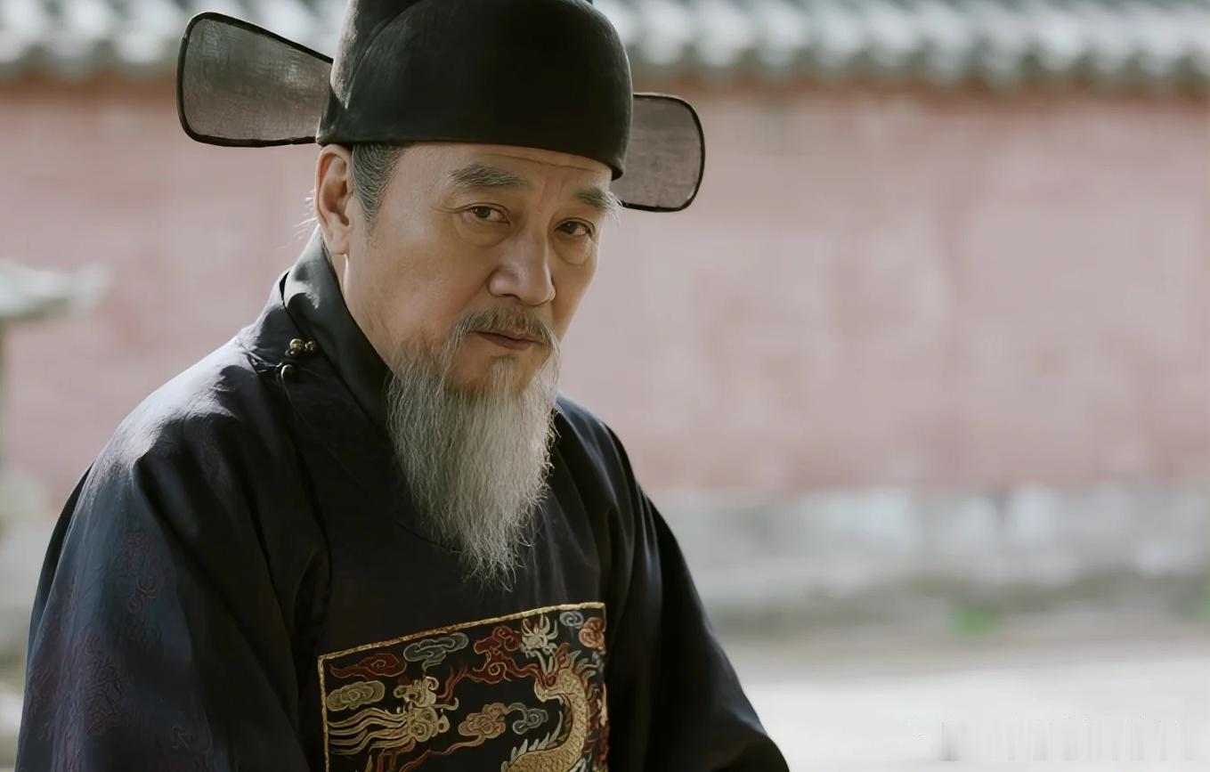 解缙得罪朱棣后，被投入了锦衣卫的诏狱。永乐十三年，朱棣查看“囚徒”名单，瞧见