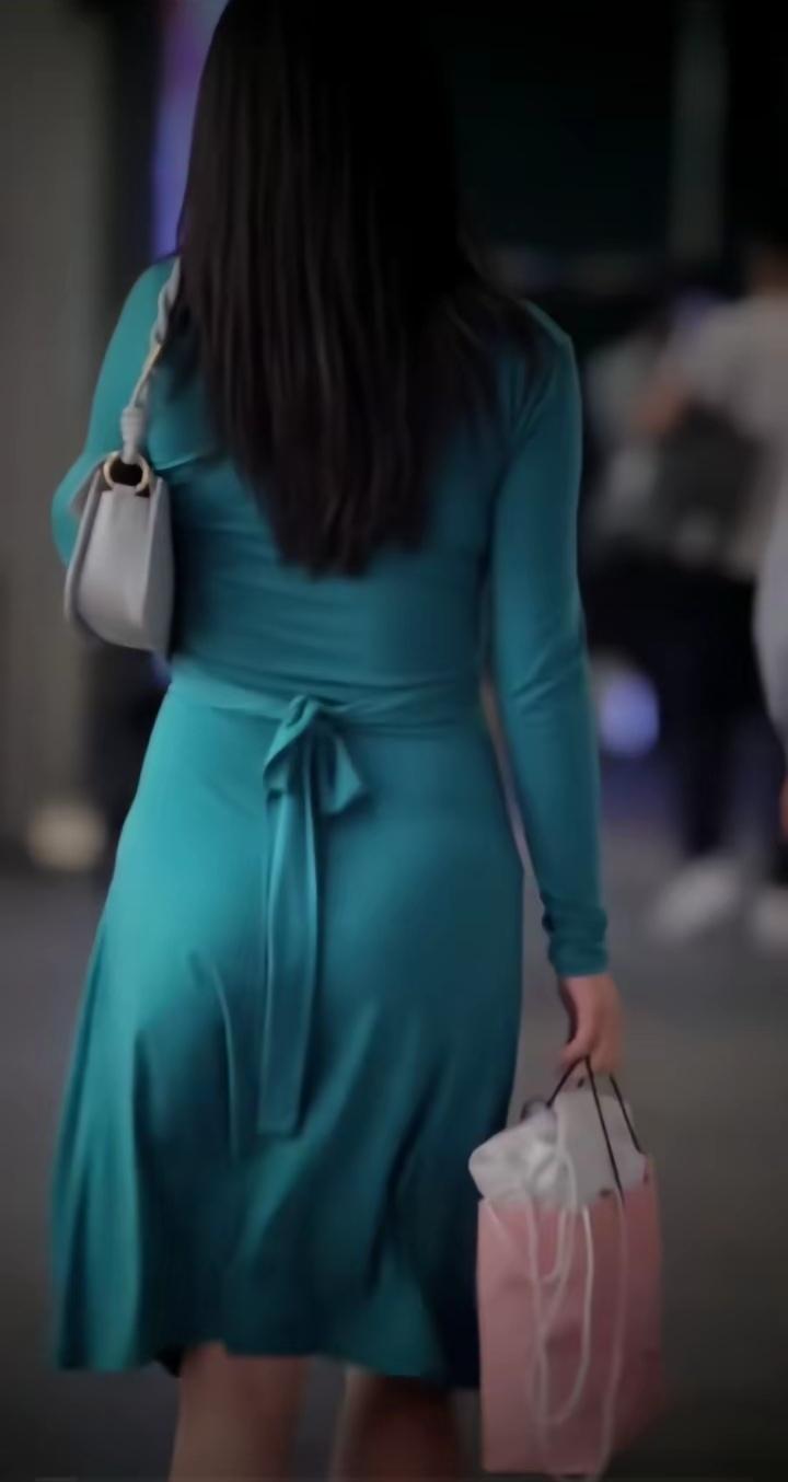 谢谢邀请，试对下联：上联：水无两点难成冰，下联：林有一木即为森。这是一