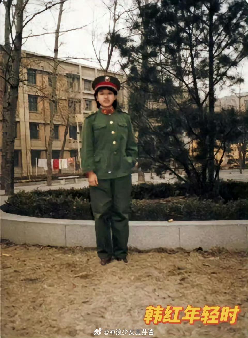 韩红自曝曾经是校花，看了她18岁照片后，果然没骗人​​​