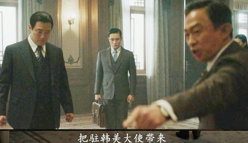 在佐治亚州韩国工厂，美国执法部门为啥会拘捕300名韩国打工人？因为制造业回流，美