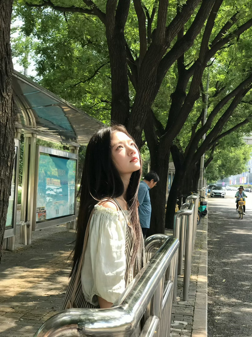 任敏生图，直到今天我才终于get到为什么肖战说她像洋娃娃了，青春疼痛文学女孩，简直最佳赏味期​