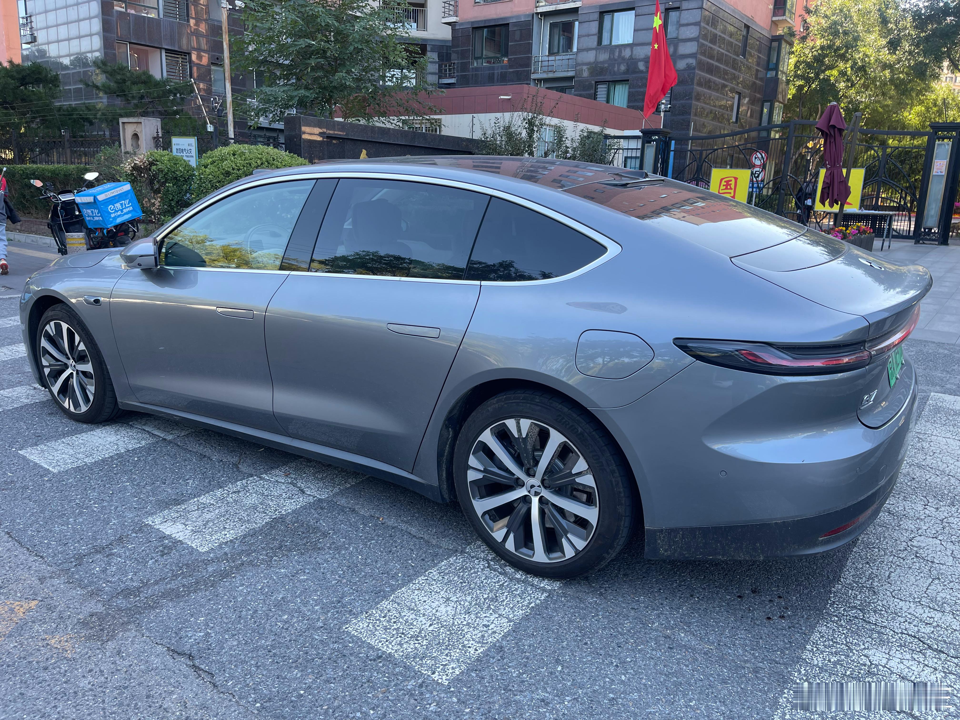 听说蔚来4季度盈利？蔚来汽车主要是三品牌（蔚来、乐道、萤火虫）整体都算是支