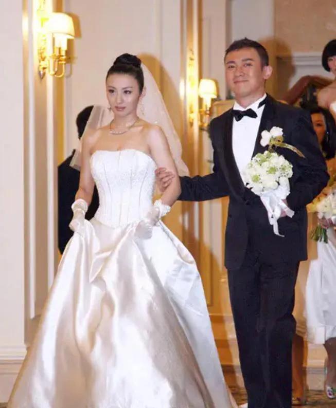 2008年9月，聂远在北京五星级酒店迎娶王惠，是他从影以来最张扬的一次。这场隆