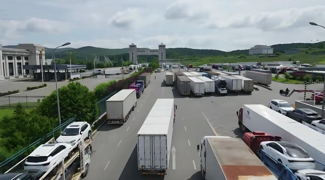 巴伊陆路通道开通了，不是新闻联播里那种“又一重大成果”，而是实实在在让塔什干的货