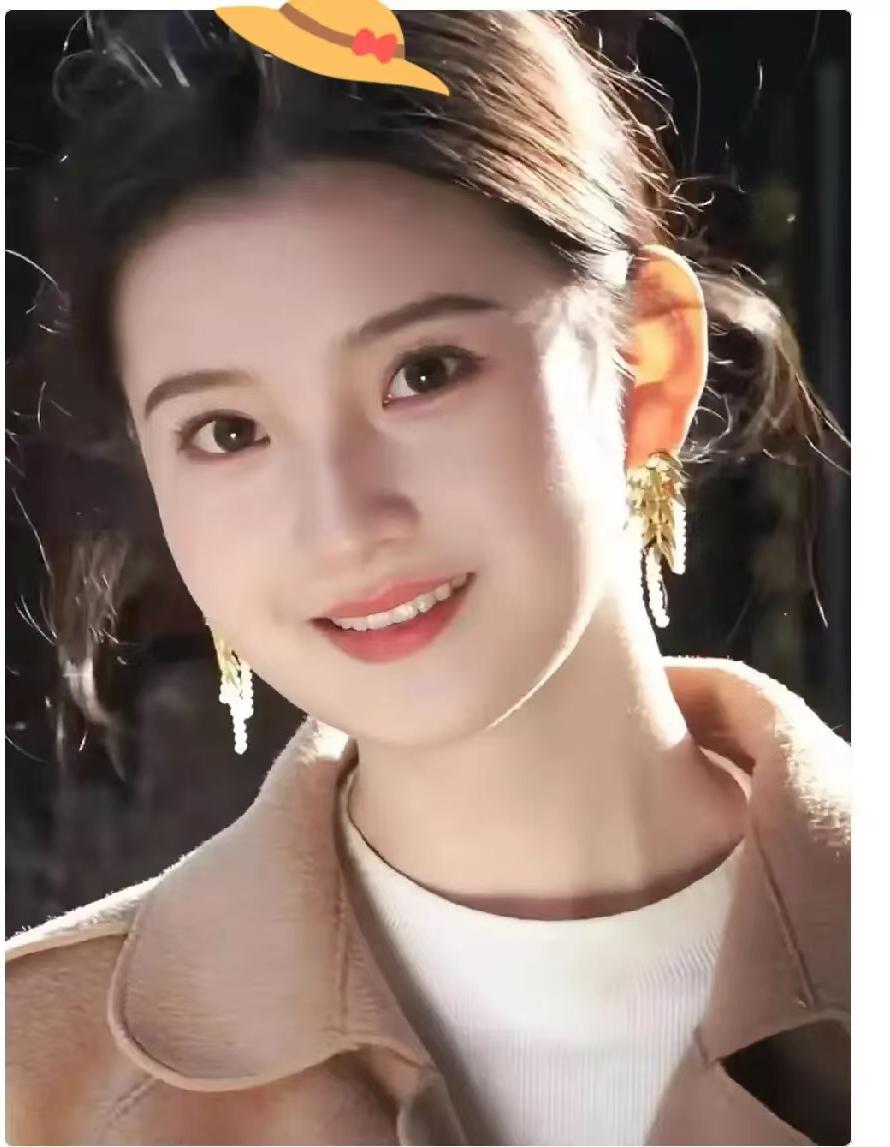 一位长相清秀的女大学生去上海面试。面试官问她：“100个木是什么字？”女生马上回