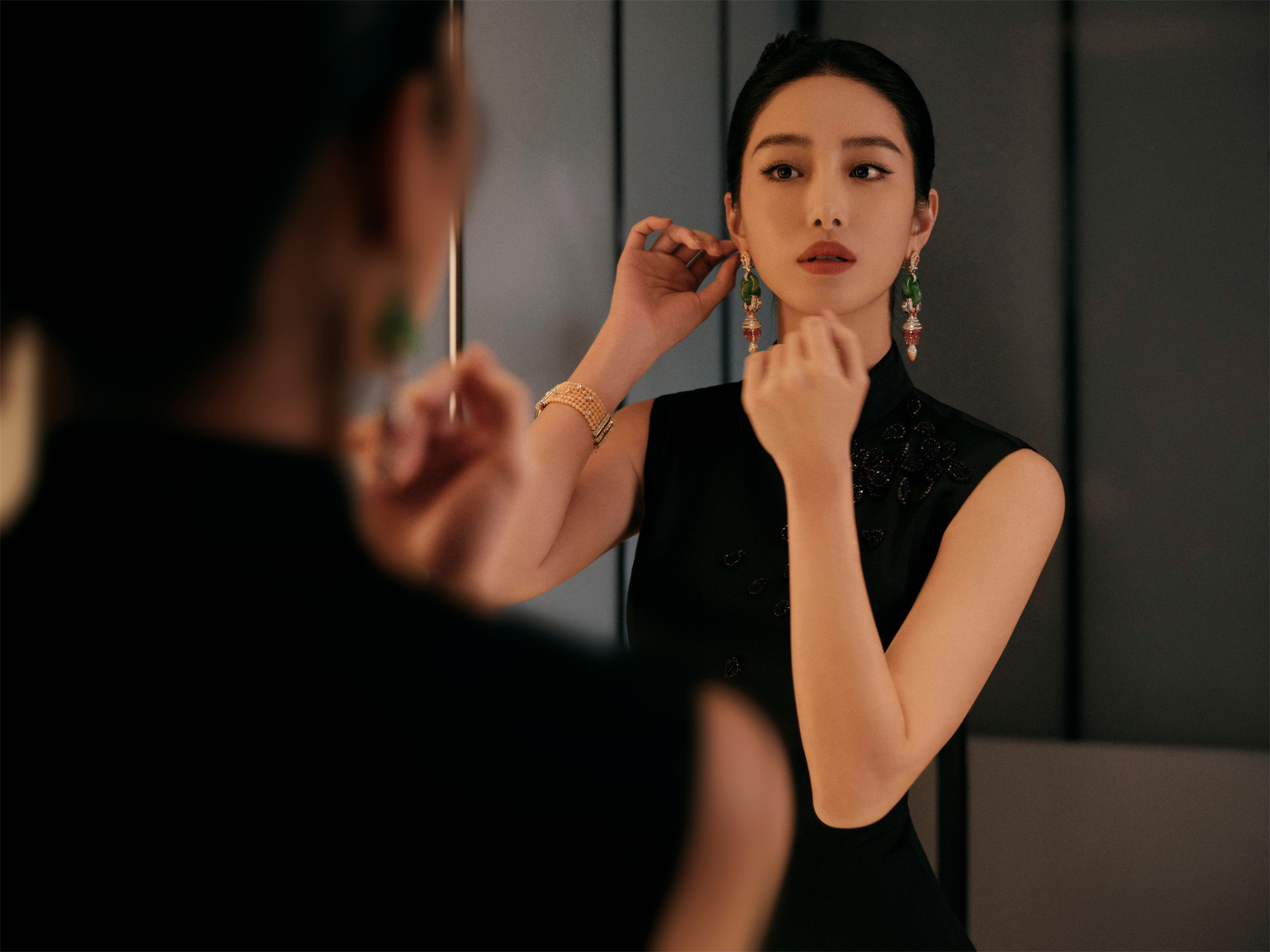 杨采钰allblack妆造型大片​​​