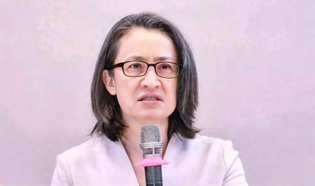 台湾地区副领导人萧美琴5月5日在接受电视专访时声称，“很愿意在对等尊严的情形下，