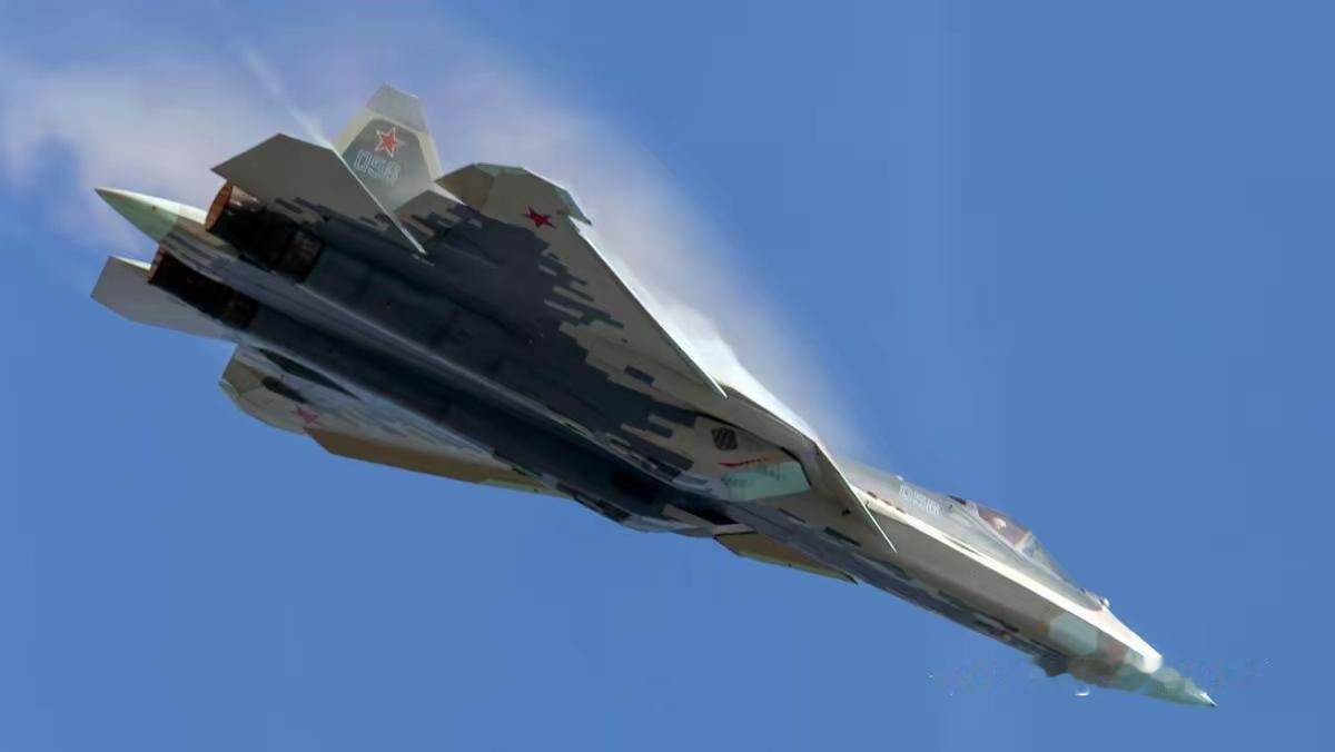 俄制五代机苏-57E真的现身阿尔及利亚了，还完成了当地首飞，阿尔及利亚也成了这款