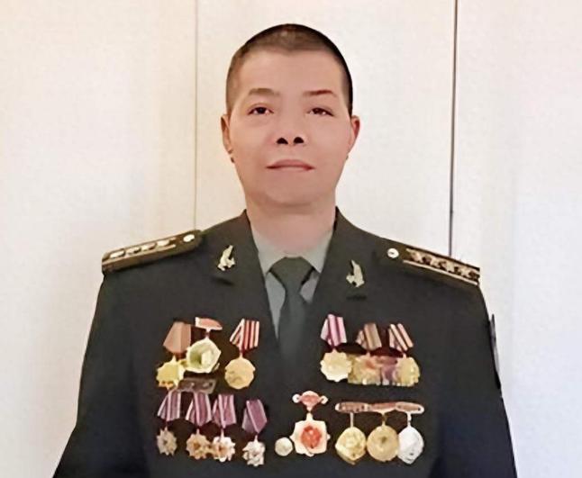 1985年，我军侦察员隆志勇乔装成边民过境侦察，刚走上桥头就和巡逻的越军撞个正着