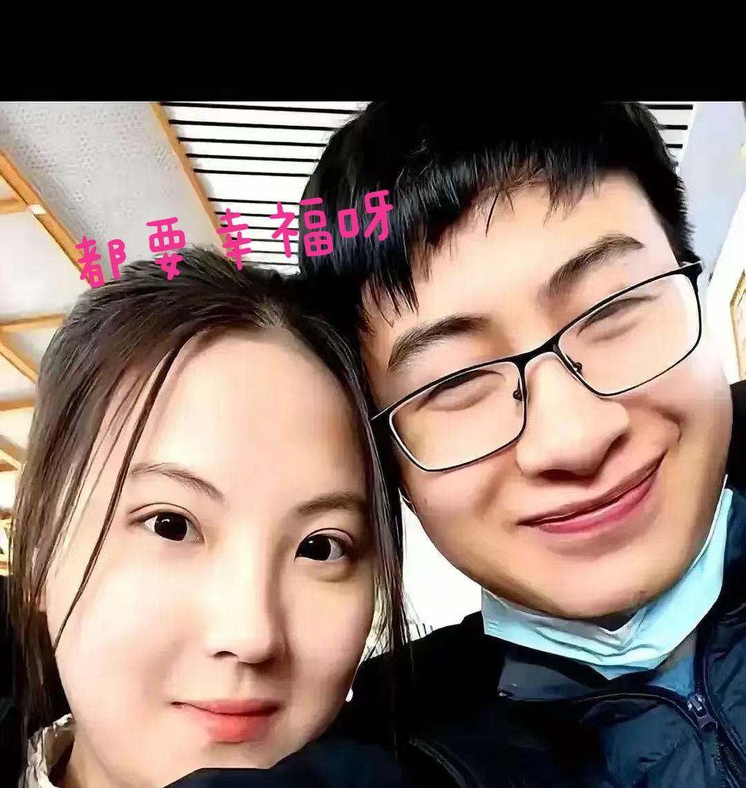 庞众望这事儿闹得，真是让人看清了人性的现实。分手才半个月，女方前脚删光照片，