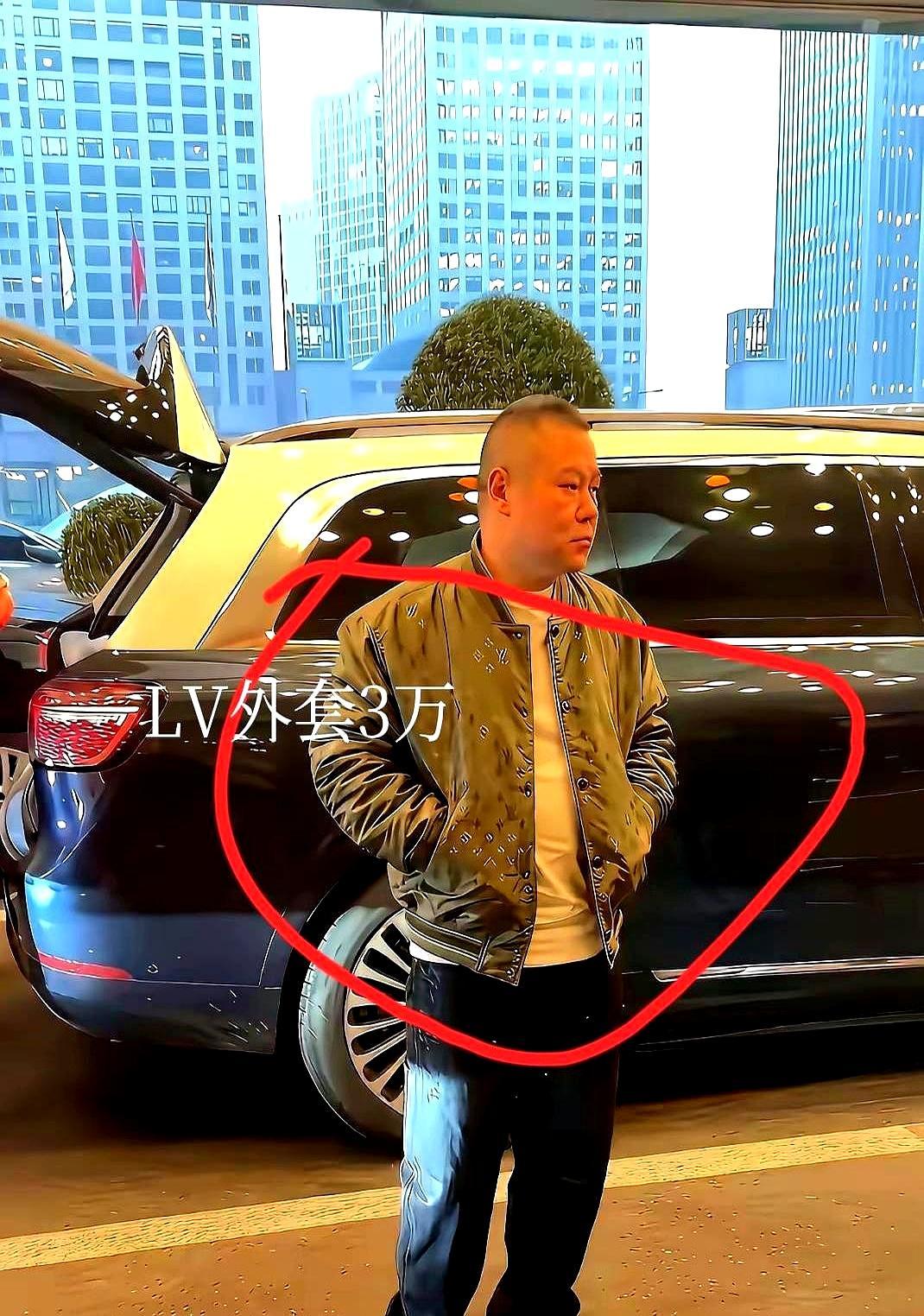 花十几万买大牌穿成地摊货，这种亏你说不定也吃过。岳云鹏前阵子被拍穿3万2的