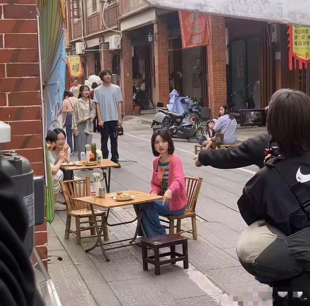 路人视角下的毛晓彤，你们觉得好看吗