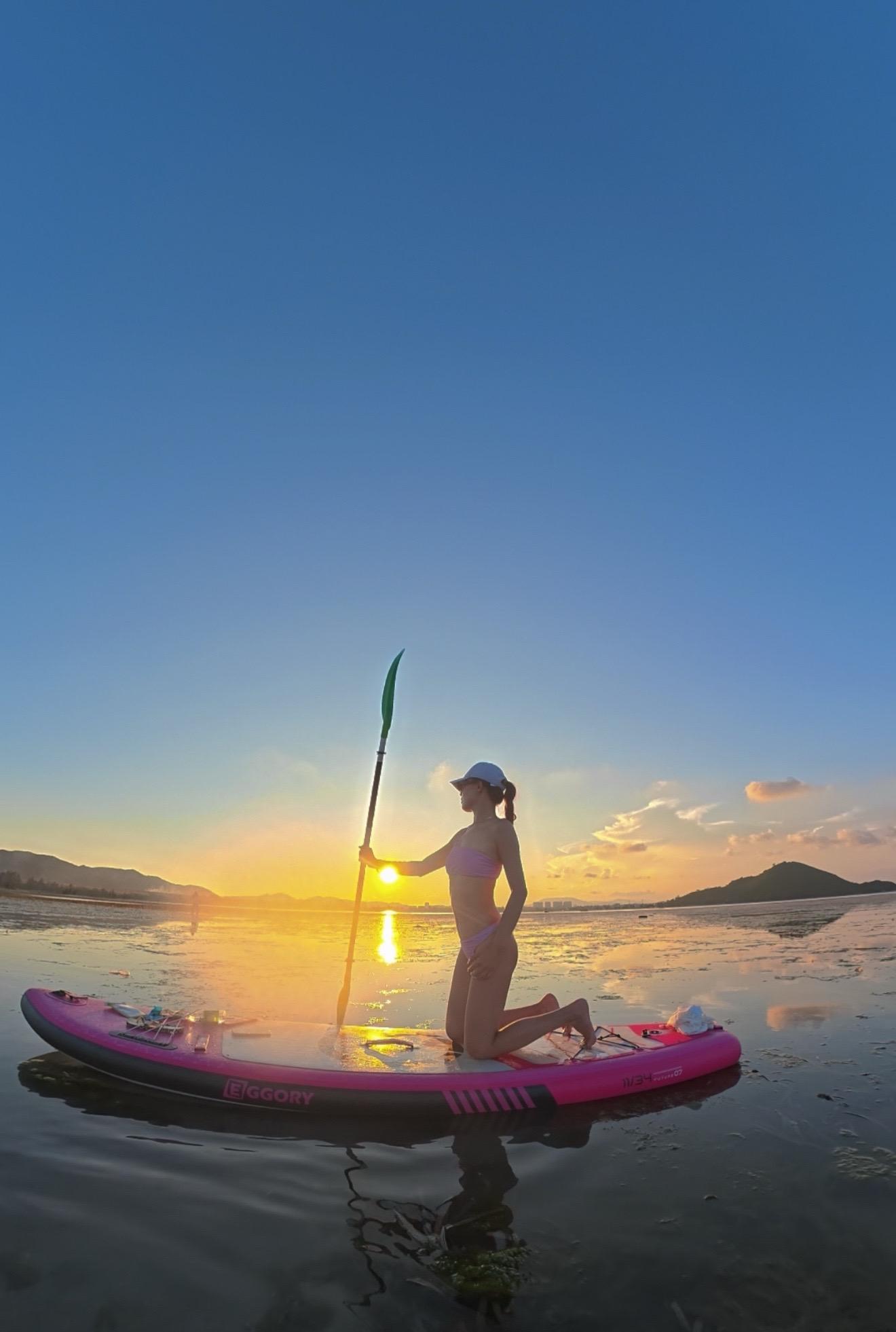 桨板 海边日落 力量与美 海上日落 落日剪影