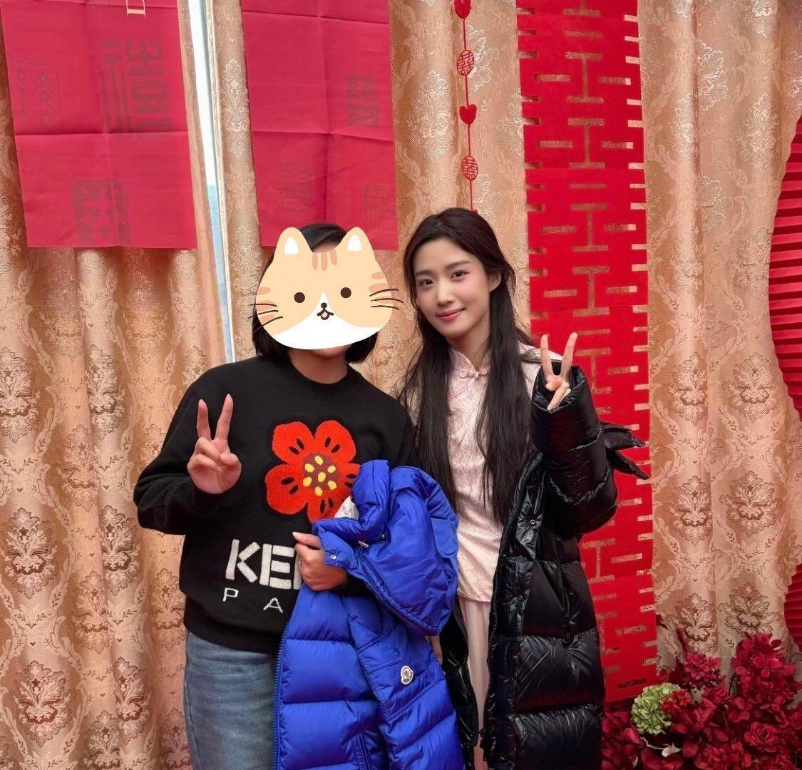 伴娘噜晓晓偶遇卢昱晓当伴娘卢昱晓伴娘妆