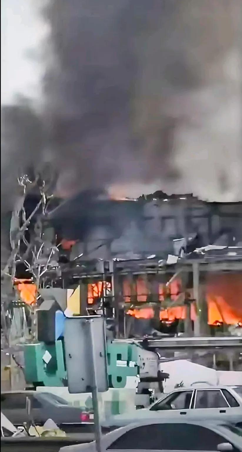 半岛电视台消息，当地时间15日，伊朗塔斯尼姆通讯社证实，位于首都德黑兰的塔拉什特