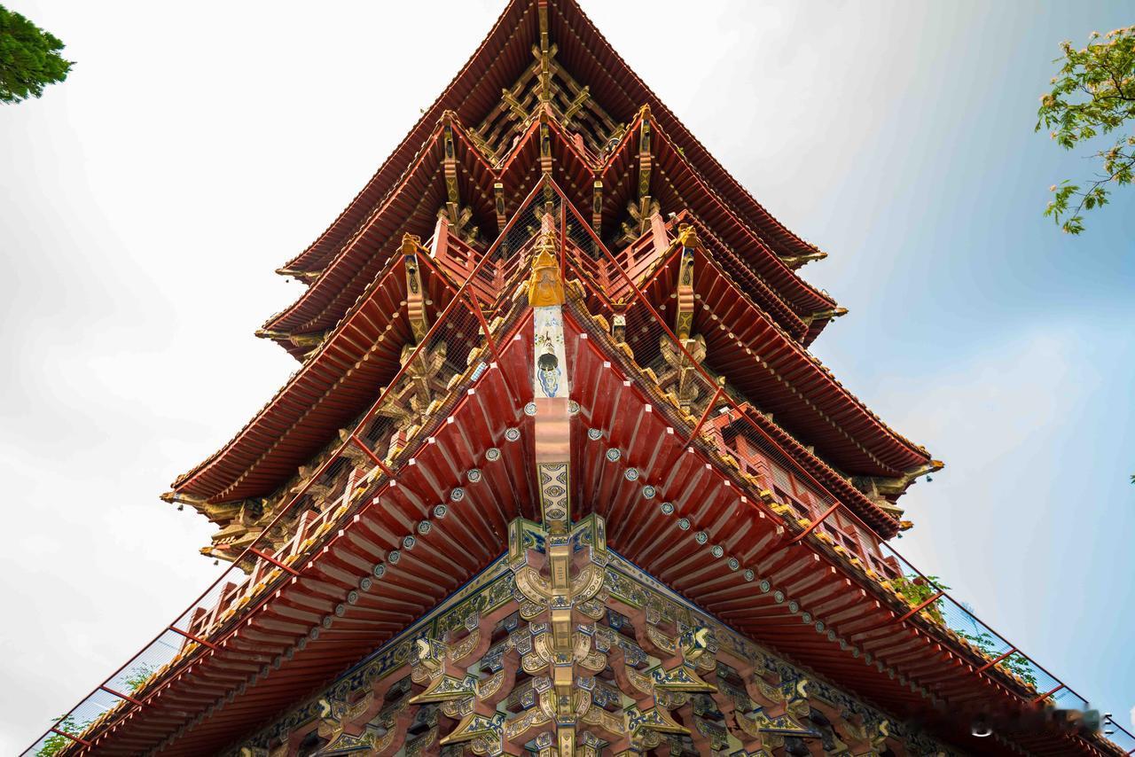 【钢铁书生交易分享】交易七条铁律，刻在骨子里，比任何战法都值钱。第一条，