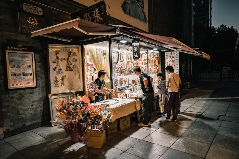 38岁宝妈辞职摆摊，3个月赚够一年房贷：普通人的出路从不在写字楼38岁那年