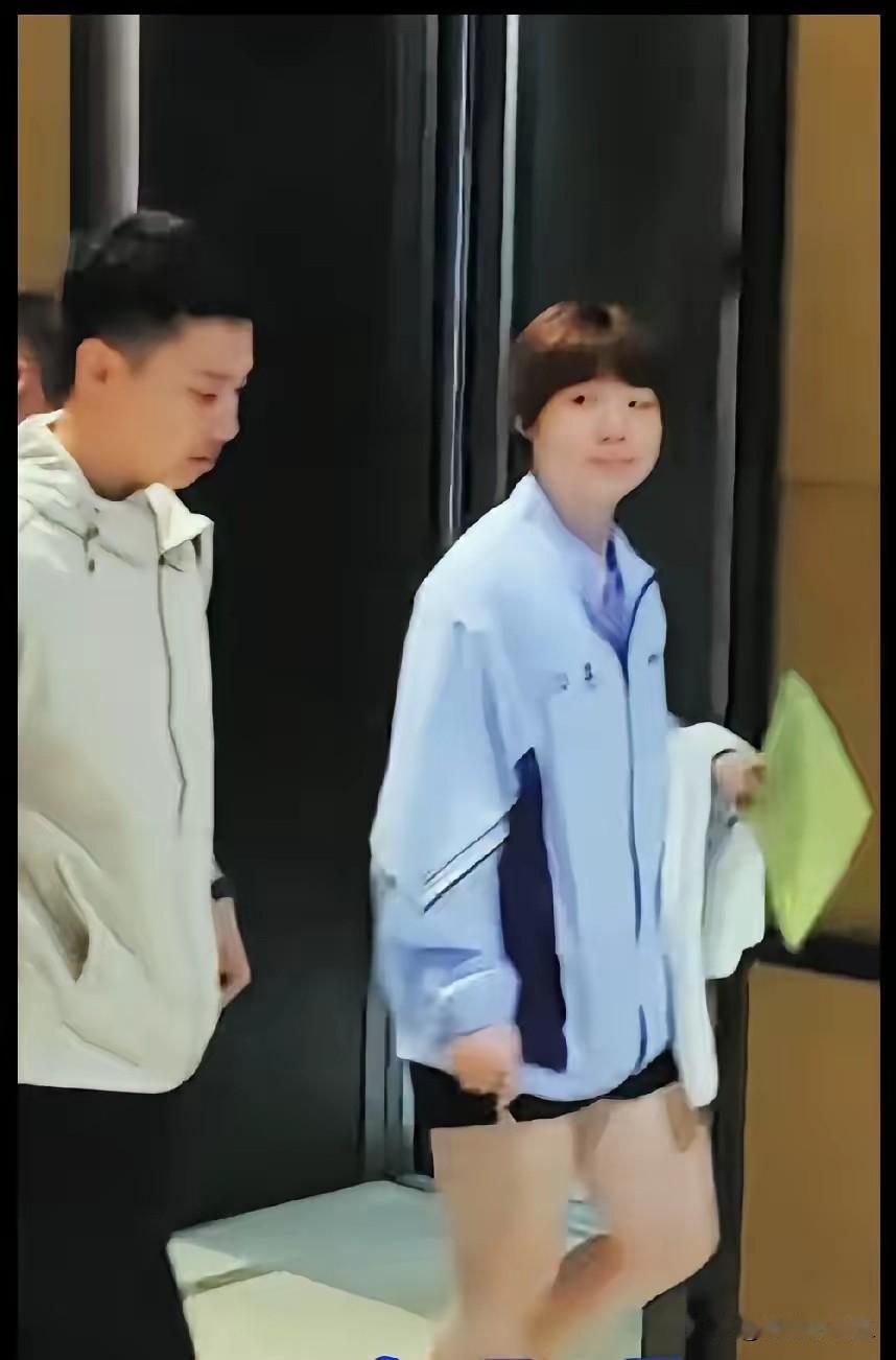 蒯曼打完全锦赛，为什么于子洋和她一起走？而不是省队教练！大家发现了吗？自从