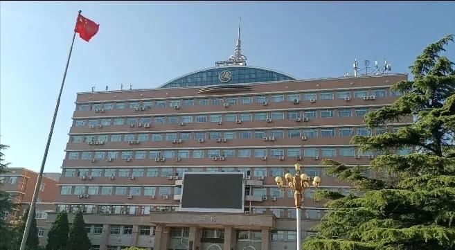 中国传媒大学，竟然砍掉了16个专业，今年已经停止招生。中传的王牌专业，漫画专业也