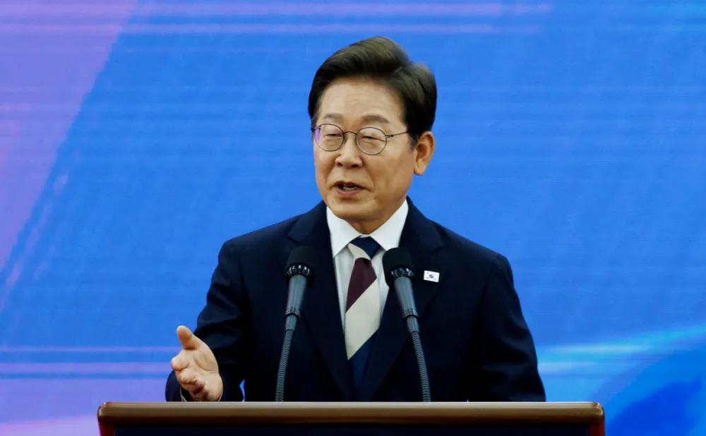 韩国这步棋走得险！李在明铁了心要造核潜艇 5月26日，韩国突然抛出了一个计划