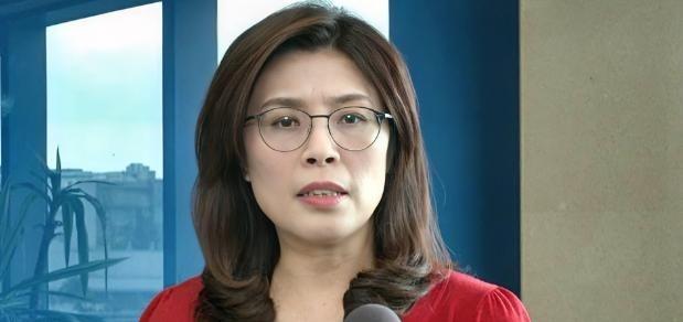 郑丽文确实够狠，夺权第一步已经开始！11月13日外媒爆料，郑丽文主持上任后首次中