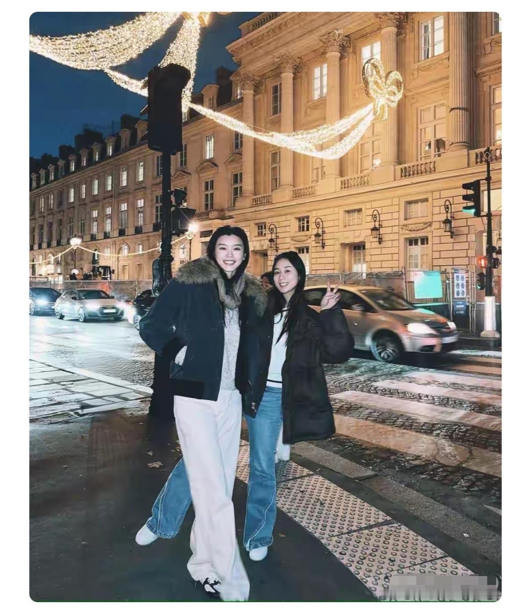 奚梦瑶，姐妹俩关系很融洽。