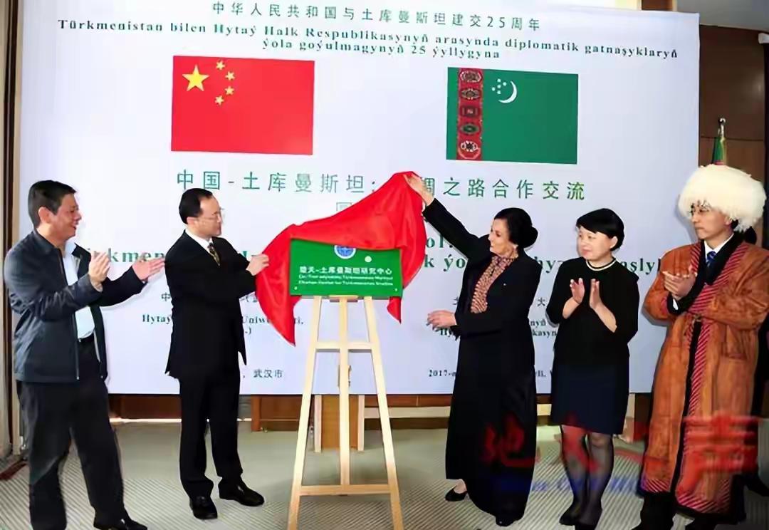 这才是铁哥们！还清了中国81亿欠债，赠百亿大礼，西方各国都眼红国际上欠钱不