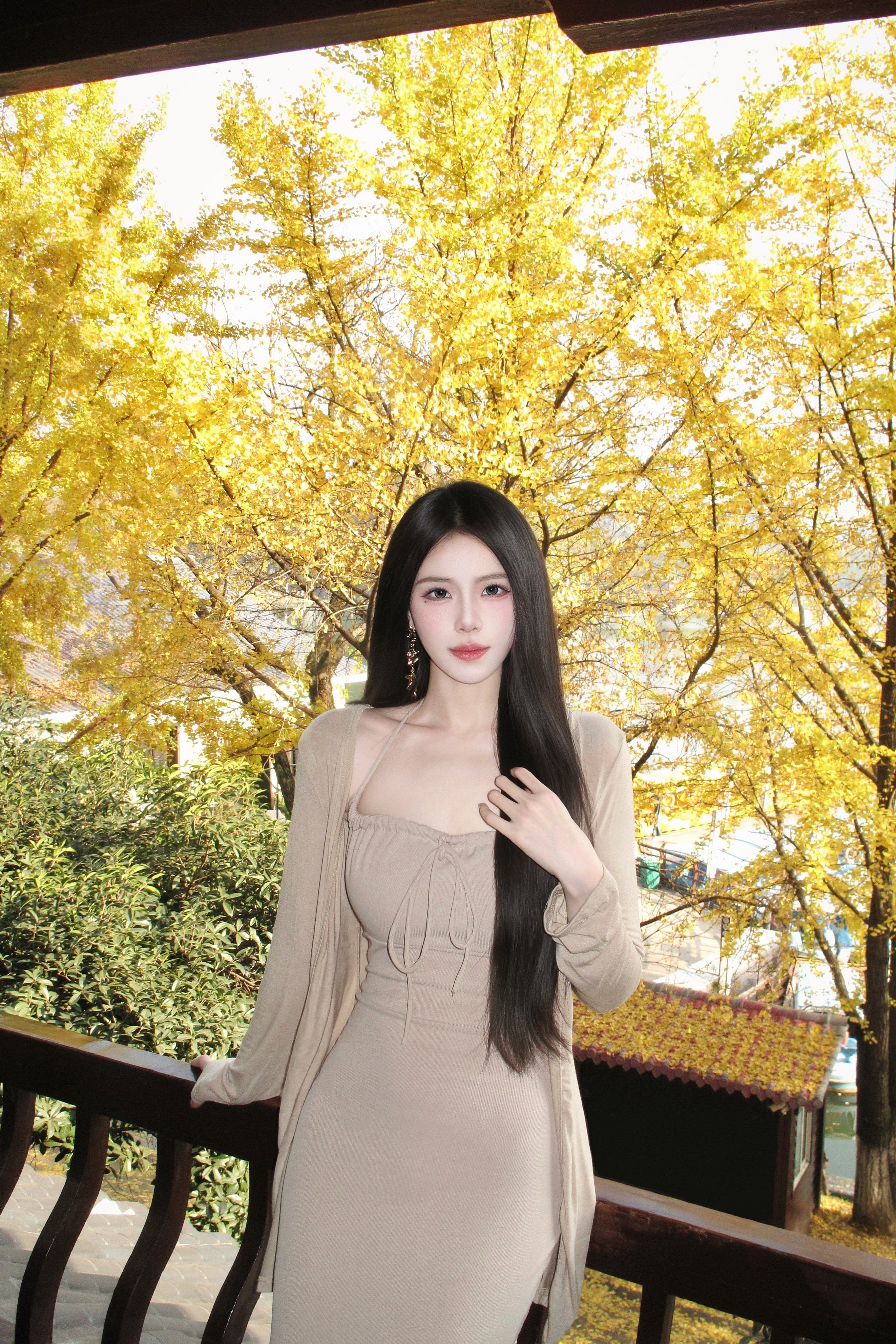 桂雨秋来。长沙