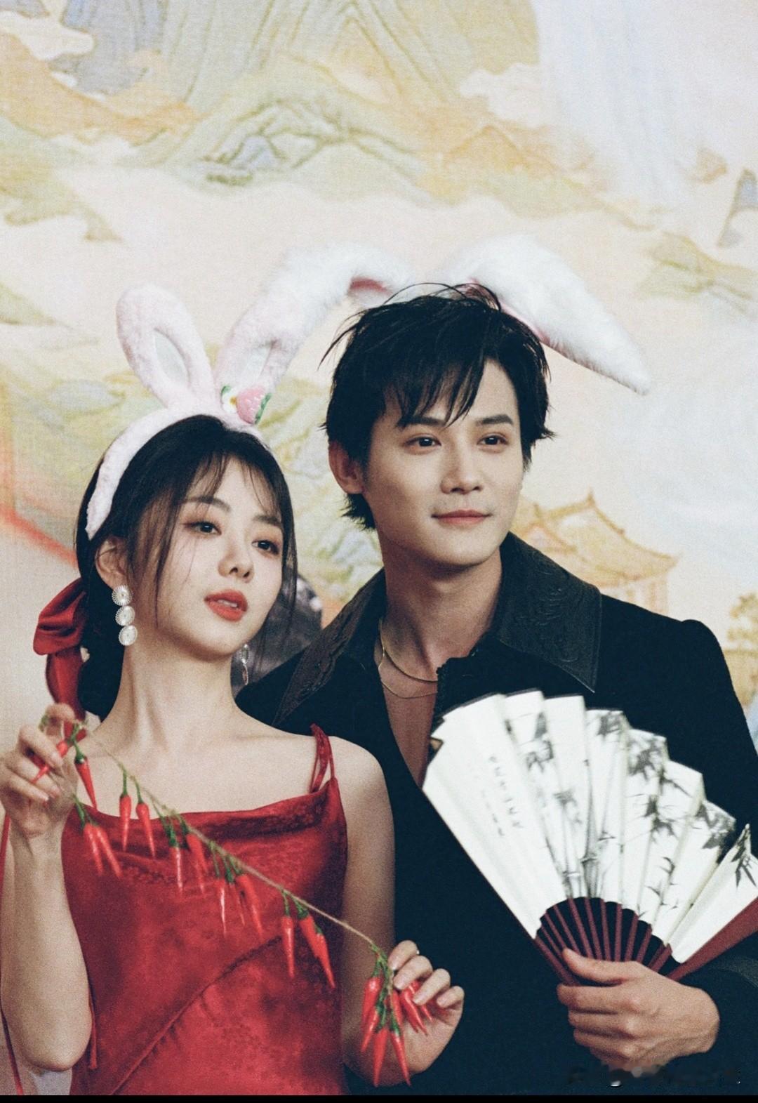 谭松韵你俩真的二搭现代剧，超喜欢🌹🌹🌹🌹🌹🌹