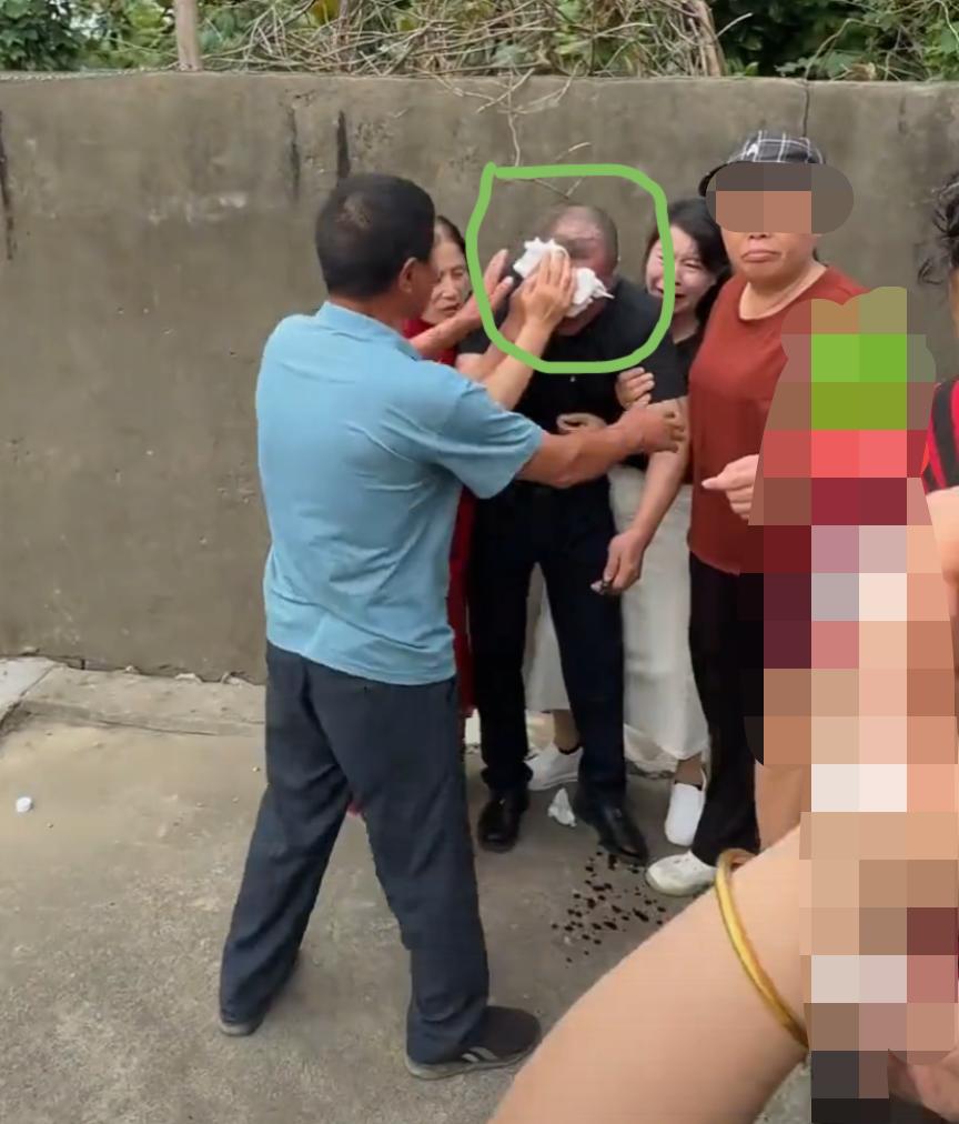 新娘父亲被炸伤这件事！最让人难受的不是父亲受伤，而是偏偏是在婚礼当天，现在大