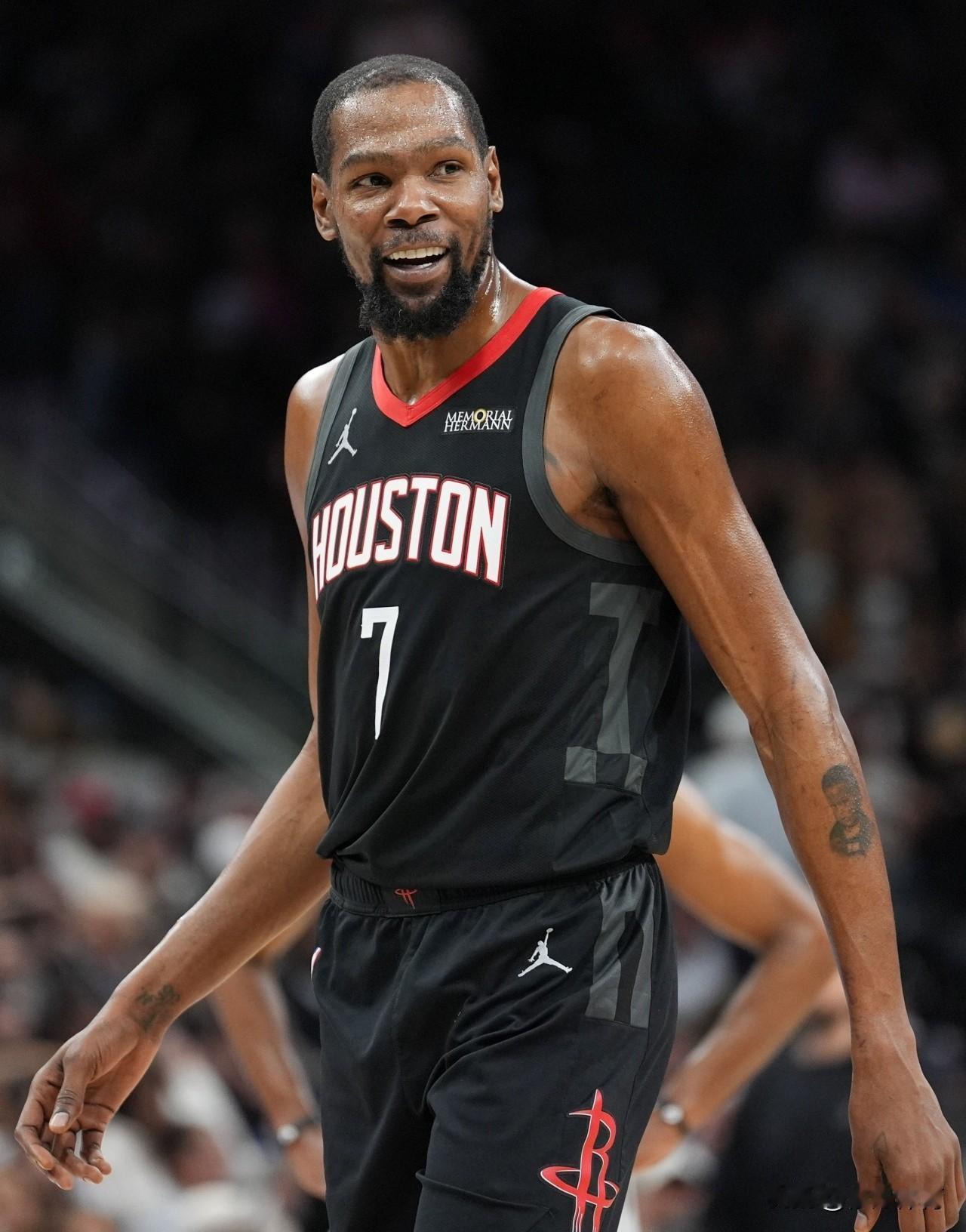 杜兰特总得分32206分，NBA历史只有5个人得分比他多：1、詹姆斯：总得分