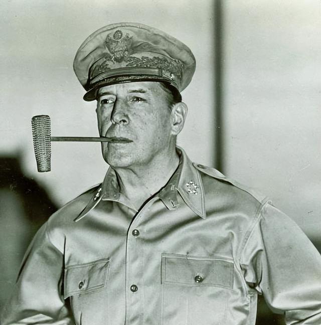 1952年，彭德怀被急召回京，毛主席当面拍桌：42军撤出朝鲜，要快“42军，