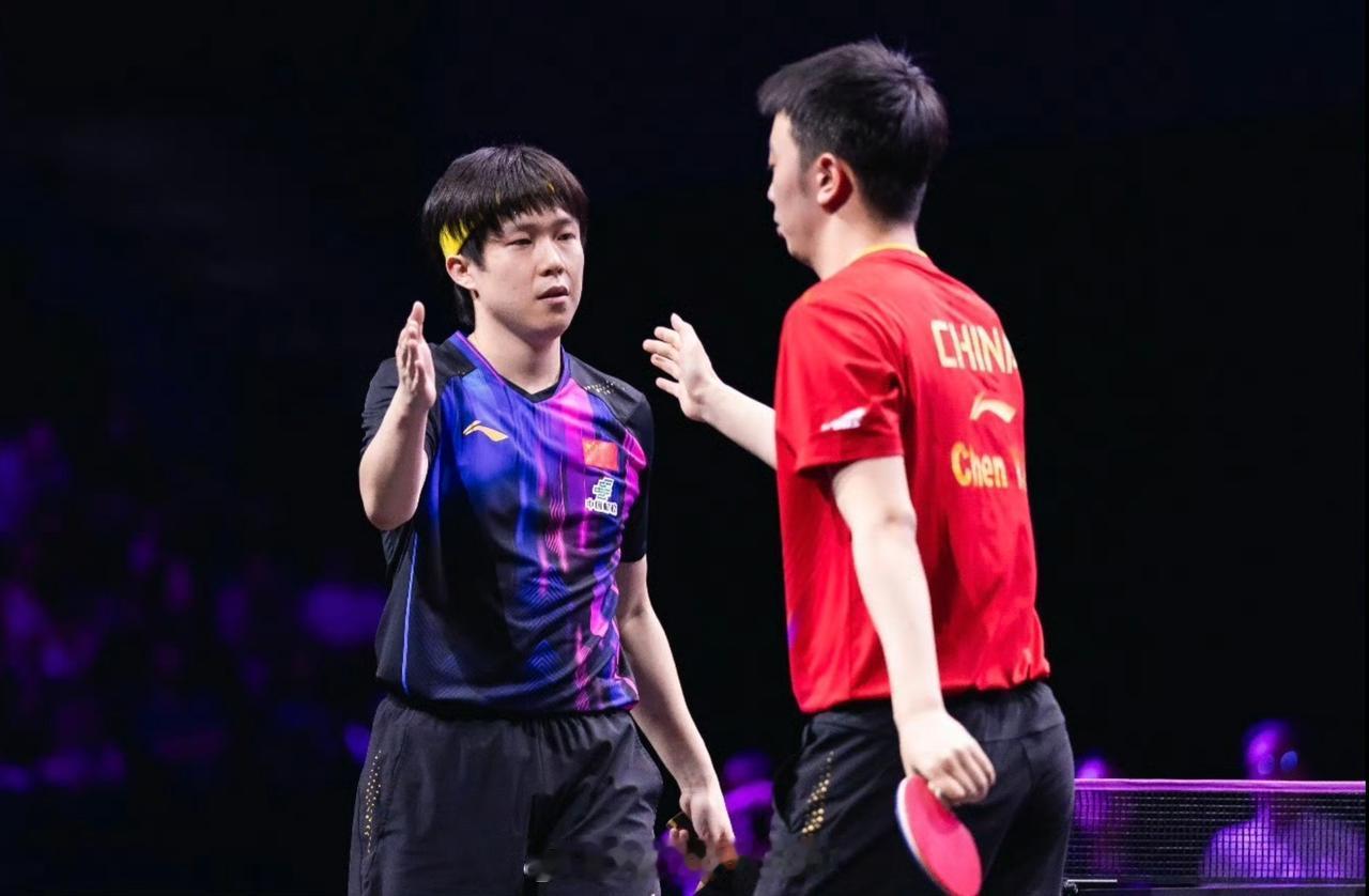 横滨冠军赛报：国乒4赢1输，薛飞一轮游，王楚钦胜队友！蒯曼3-1金娜英蒯曼